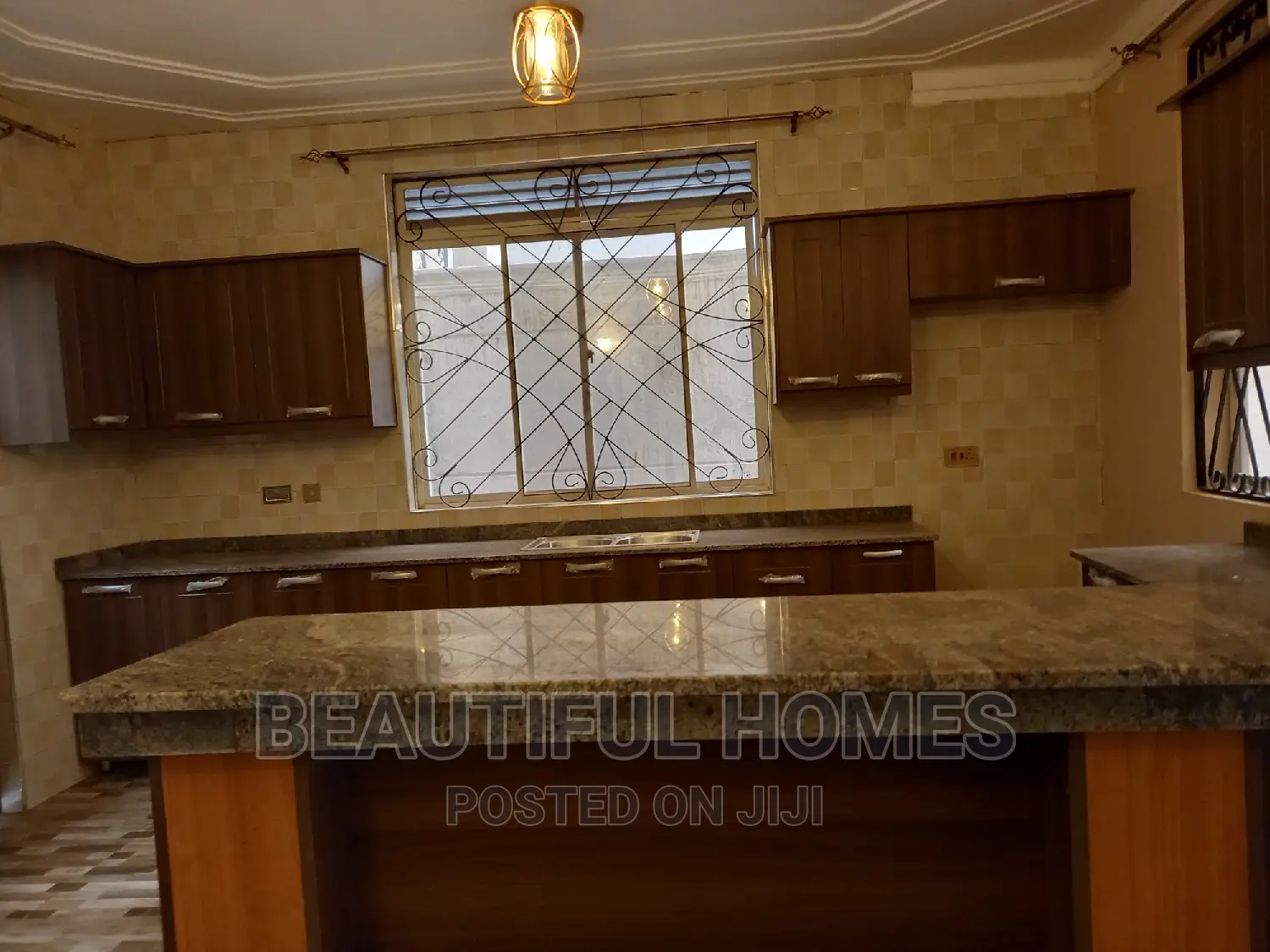 Furnished 4bdrm House in Kira Wealthy Estate for sale