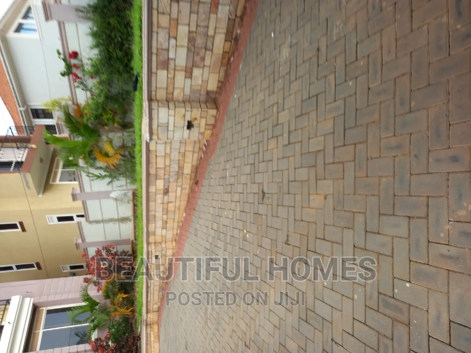 Furnished 4bdrm Maisonette in Kira High End for sale
