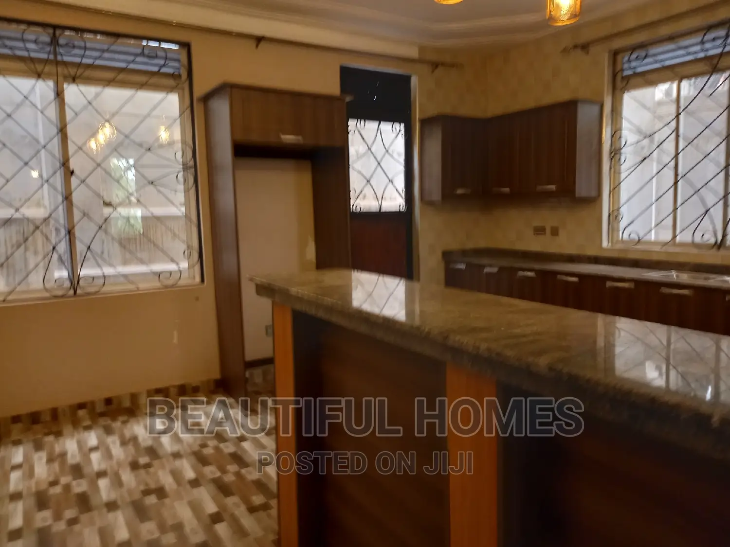 Furnished 4bdrm Maisonette in Kira High End for sale