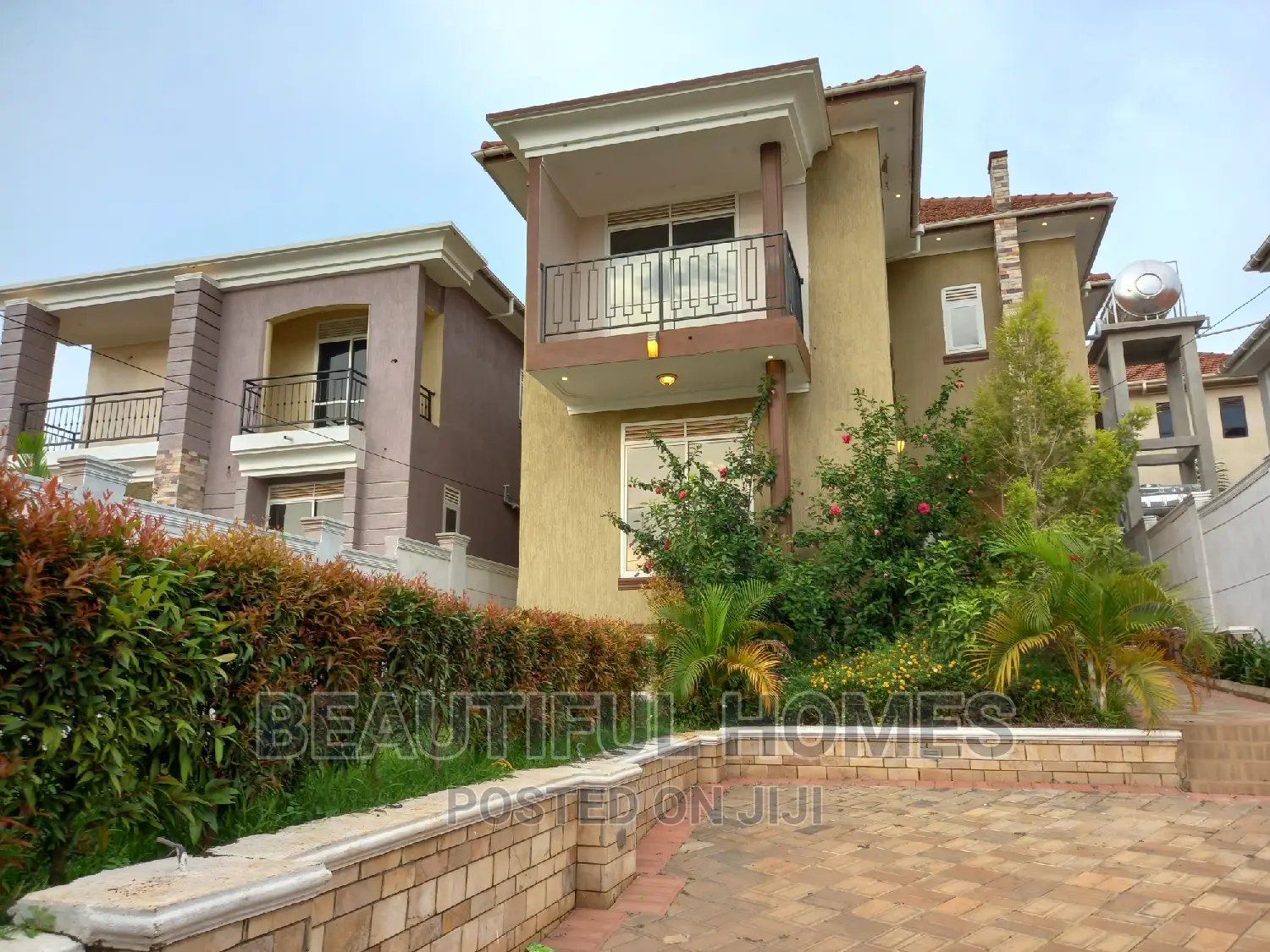 Furnished 4bdrm Mansion in Kira All Tarmack for sale