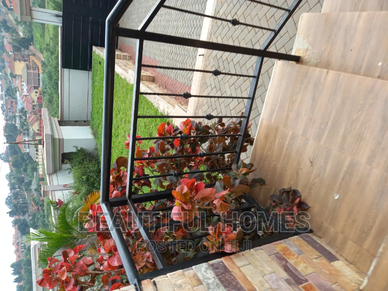 Furnished 4bdrm Duplex in Kira Ministers for sale