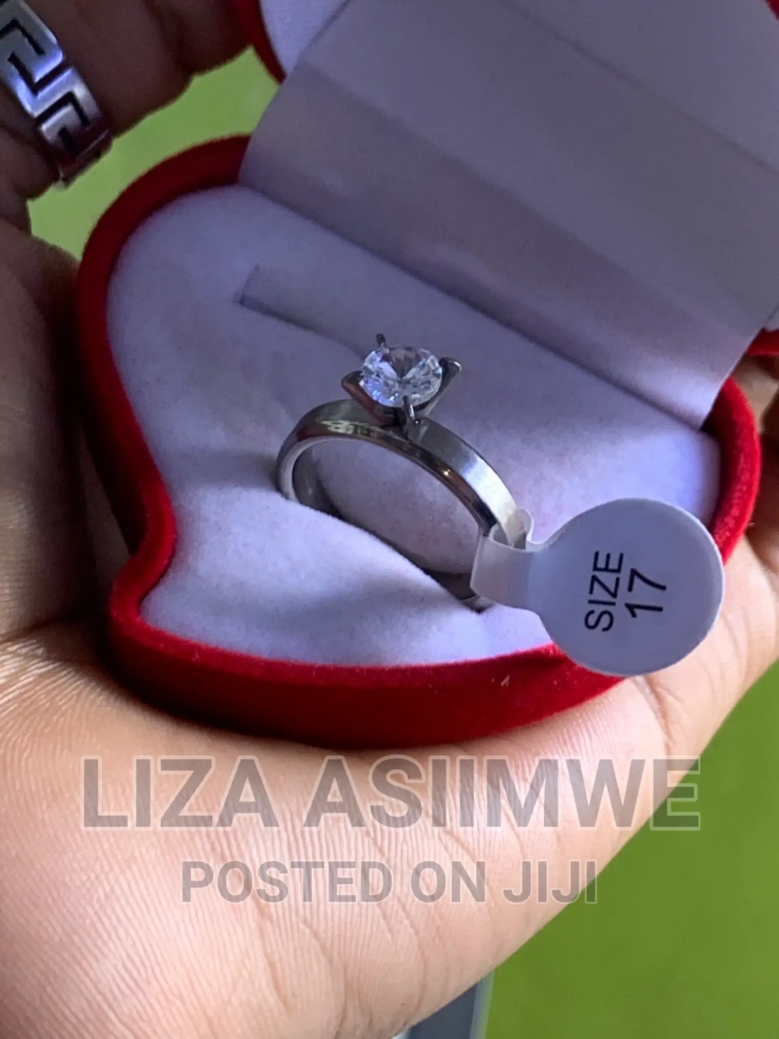 Engagement Ring Available at a Good and Affordable Price