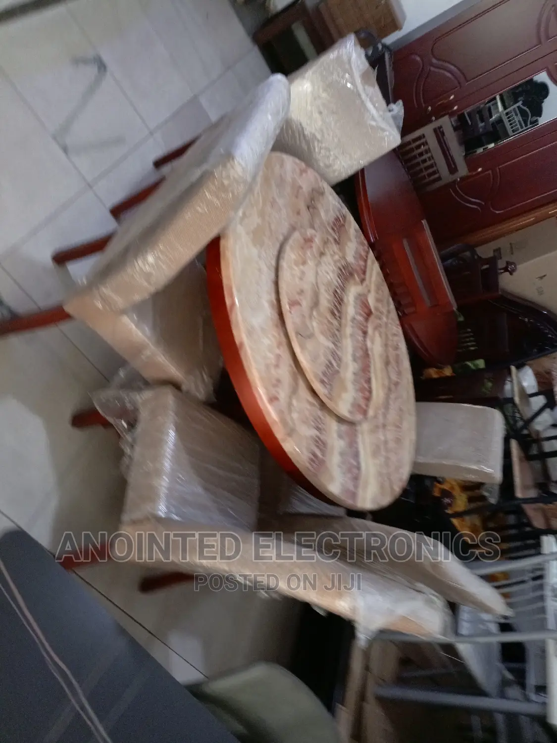 Marble Round Table