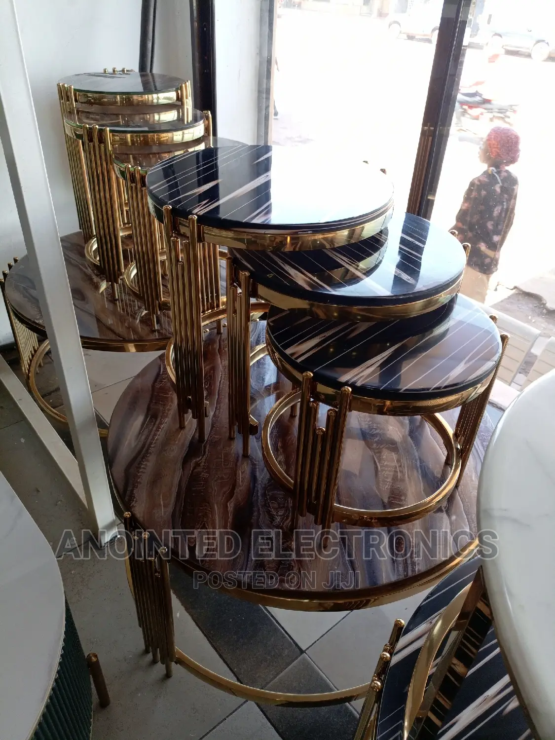 Marble Round Tables