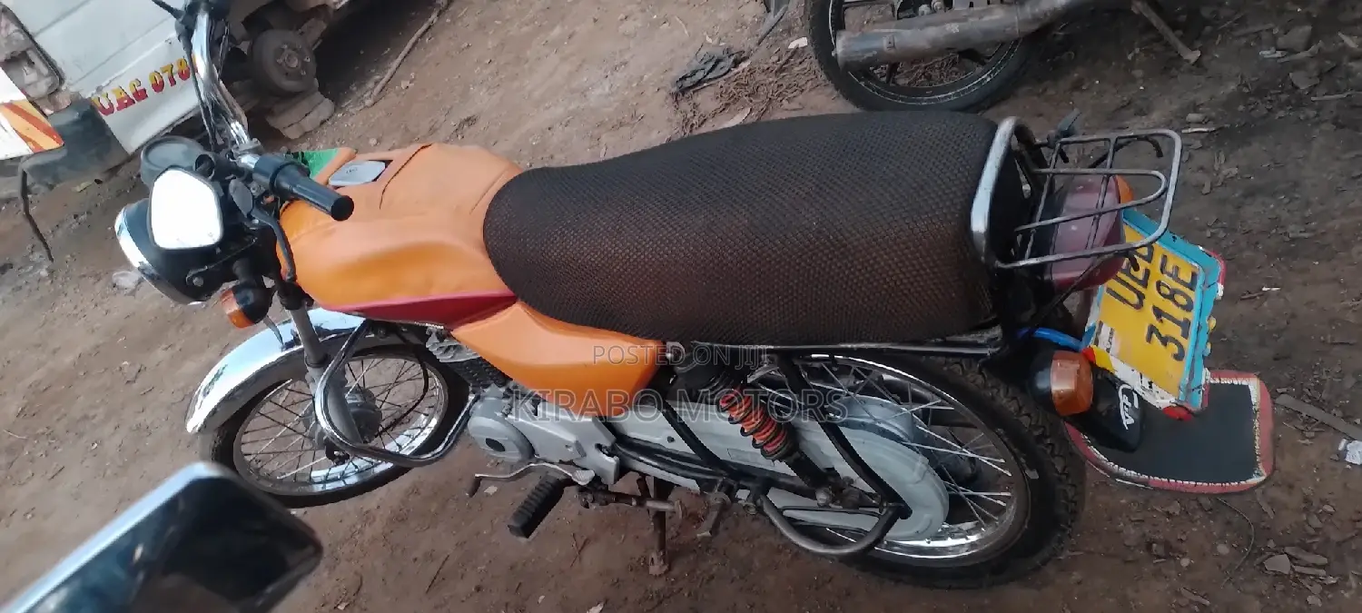 Bajaj Boxer 2020 Red