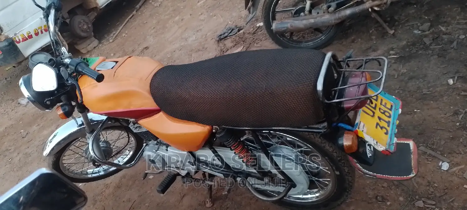 Bajaj Boxer 2020 Red