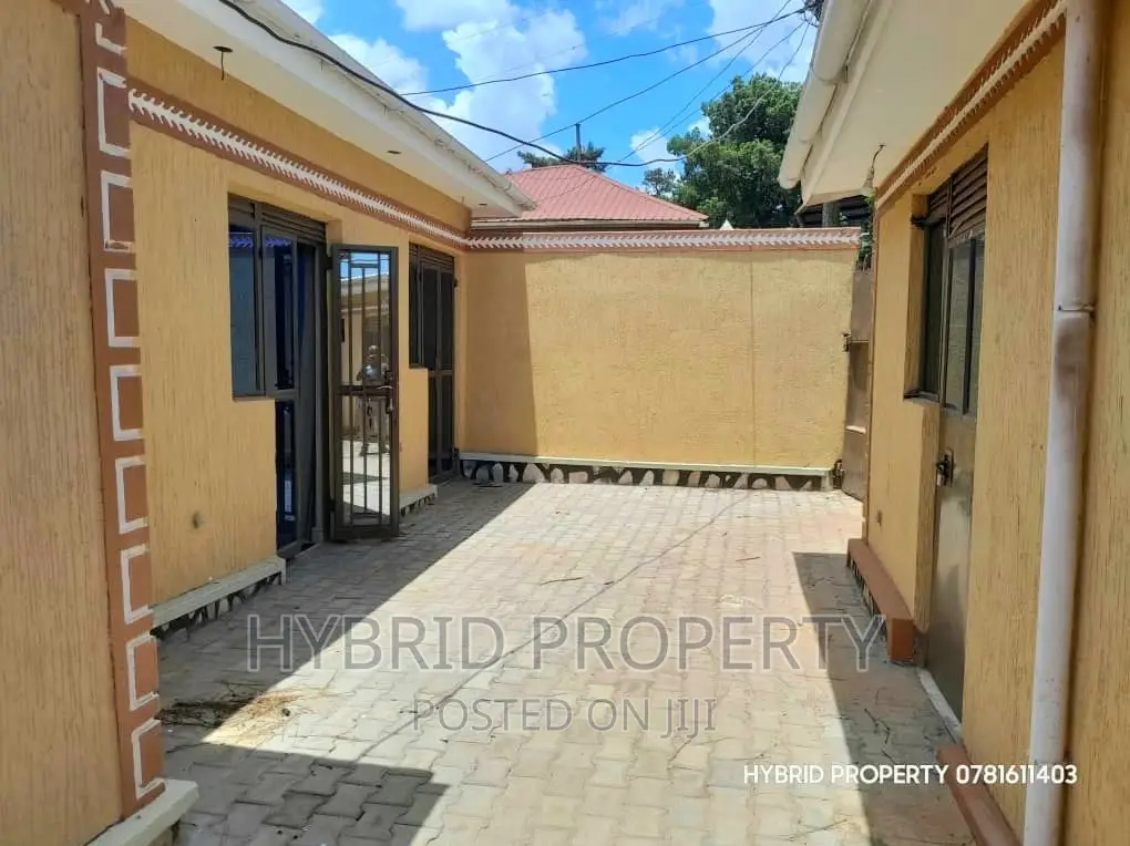 Beautiful/Fancy Shops for Sale at Kasubi Along Hoima Road.