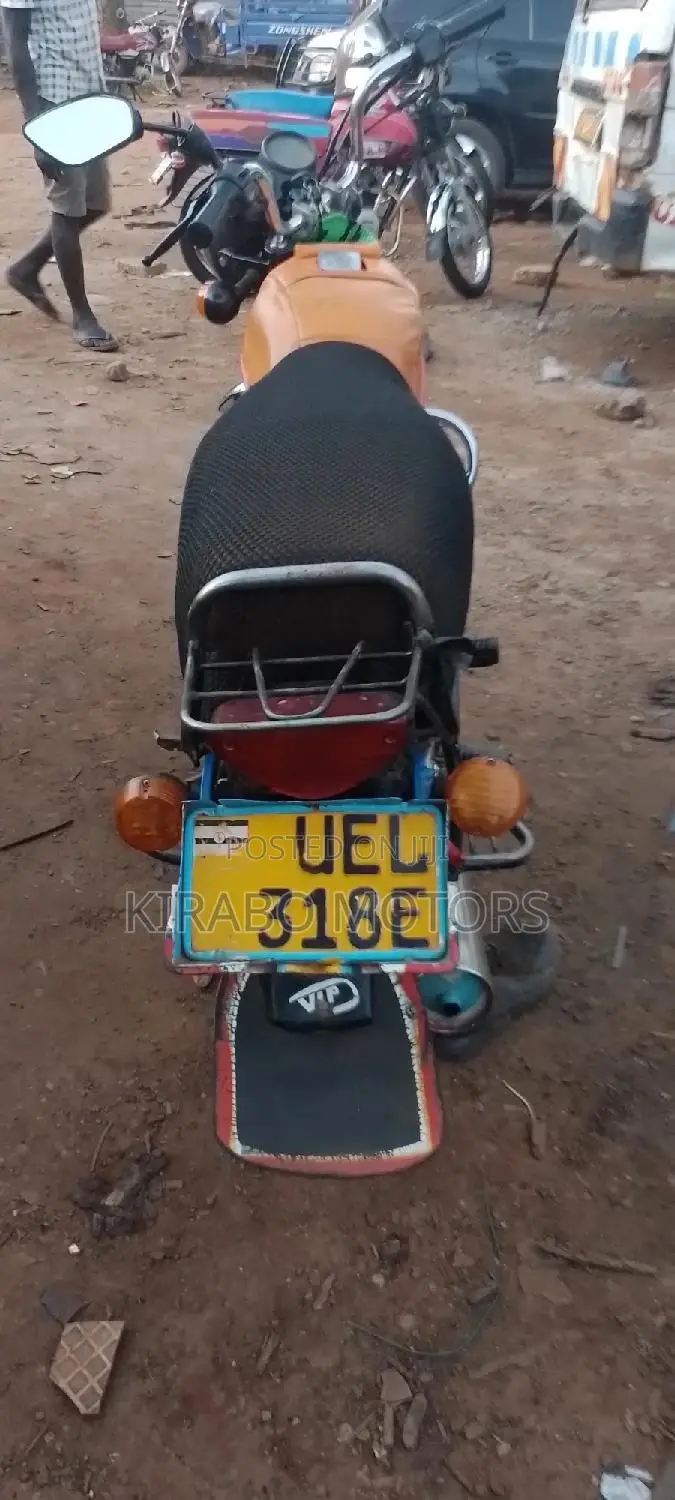 Bajaj Boxer 2020 Red