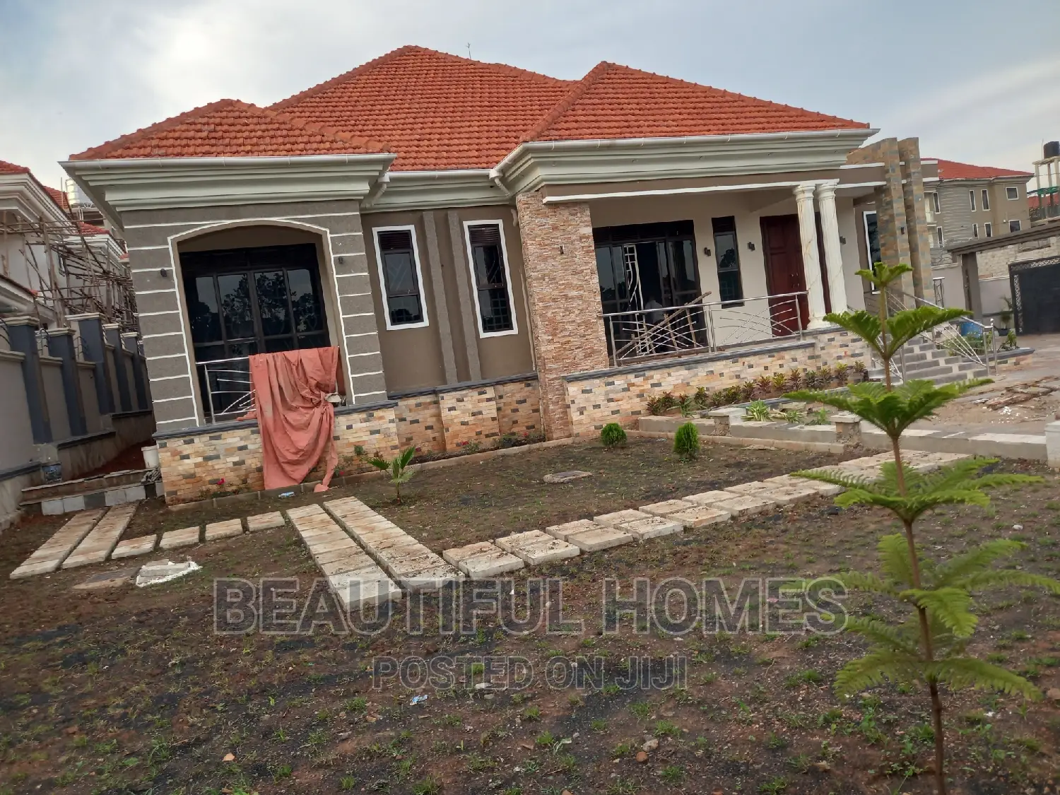 Furnished 4bdrm House in Kira Planned for sale