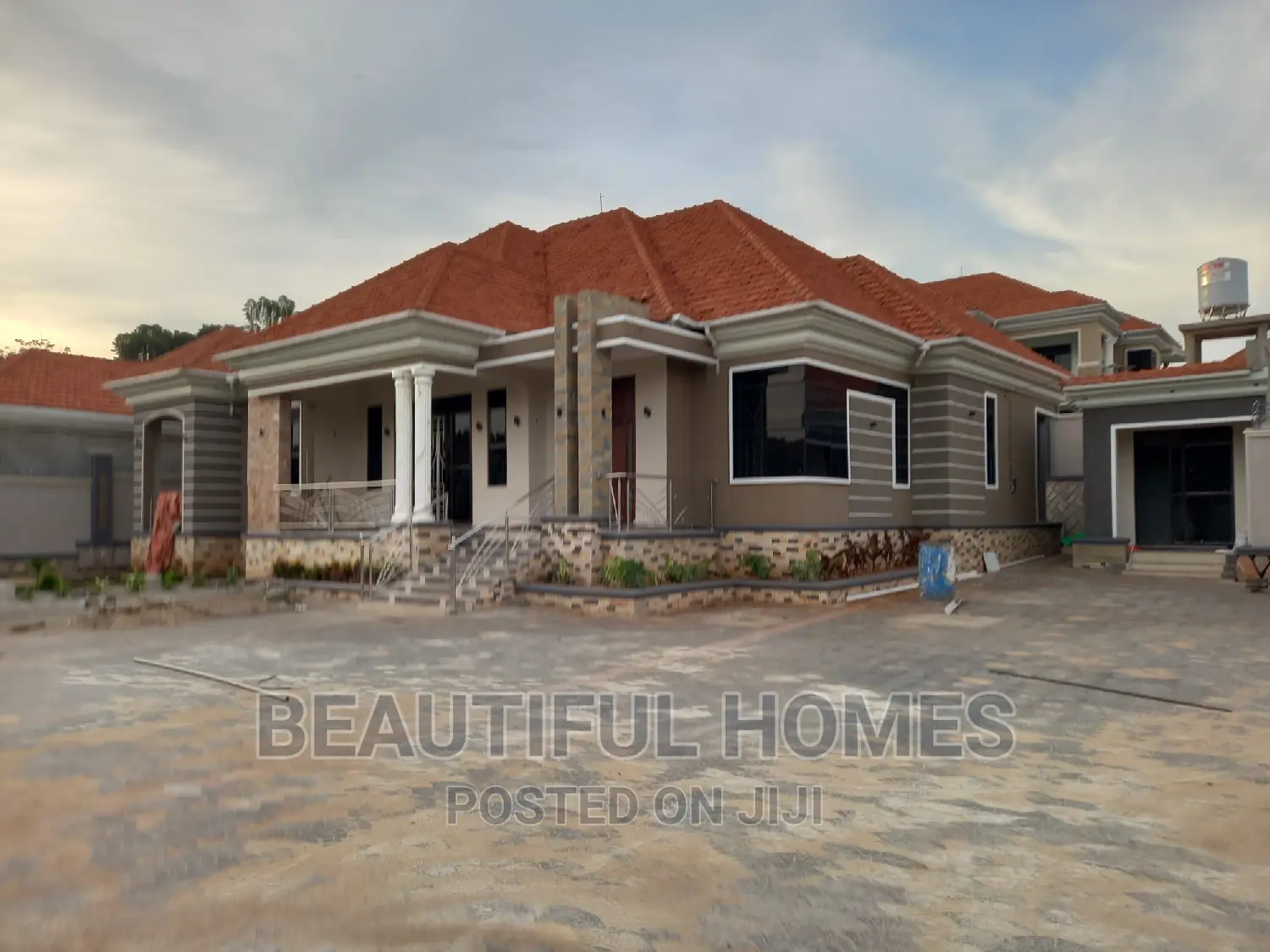 Furnished 4bdrm House in Kira Planned for sale