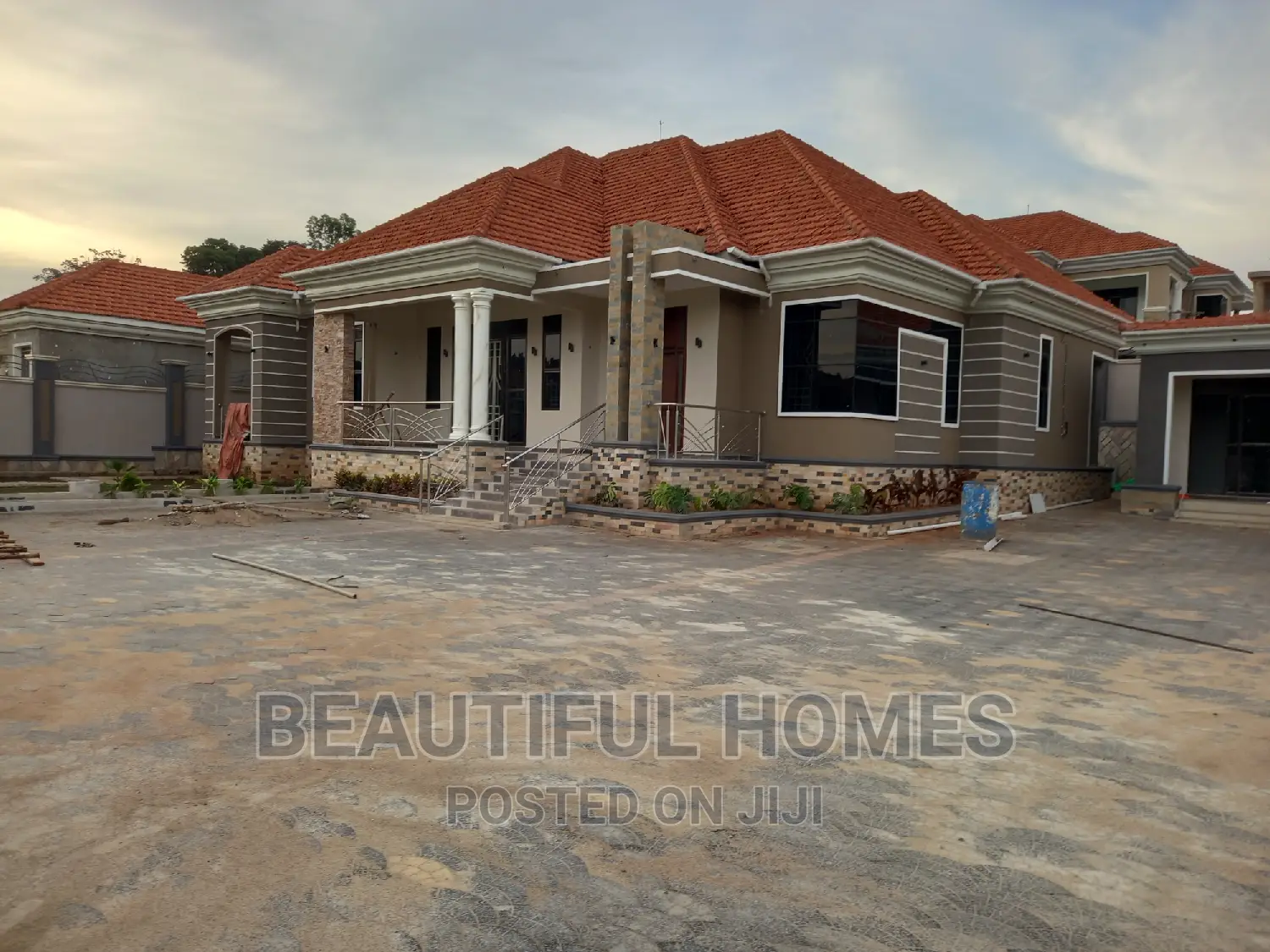 Furnished 4bdrm House in Kira Planned for sale