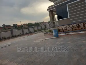 Furnished 4bdrm House in Kira Planned for sale