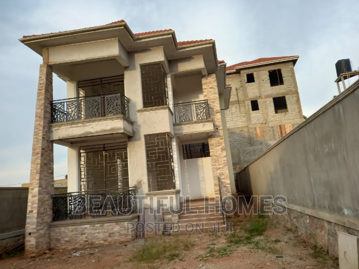 Furnished 4bdrm House in Kira for sale