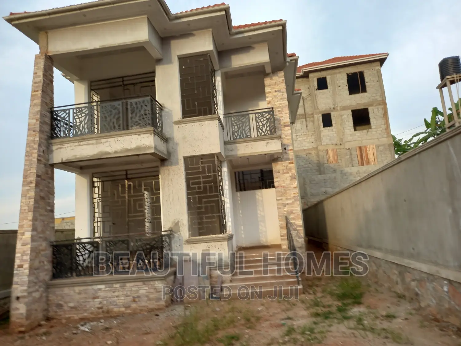 Furnished 4bdrm House in Kira for sale
