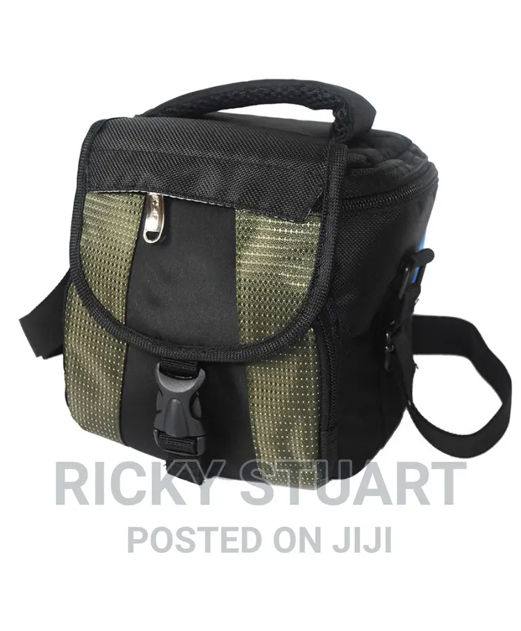 Deluxe Digital Camera Case Bag WTH Padded Interior