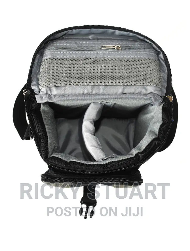 Deluxe Digital Camera Case Bag WTH Padded Interior