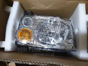 Headlamp Nissan Hardbody