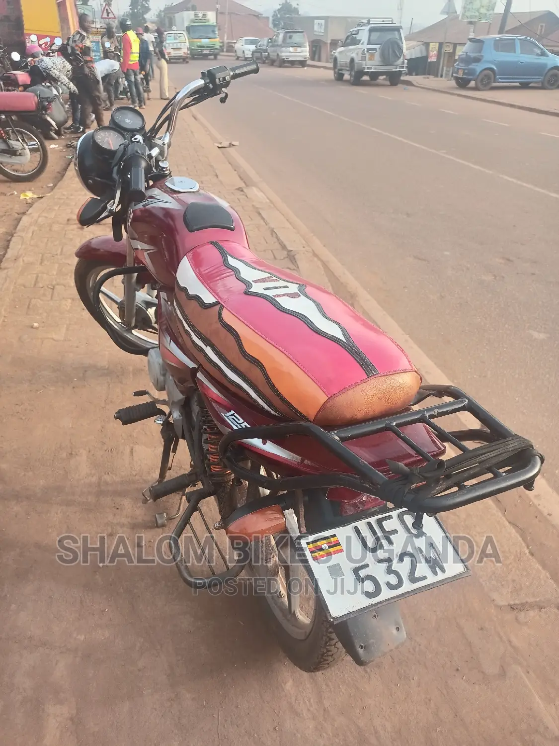 Bajaj Boxer X125 2022 Red