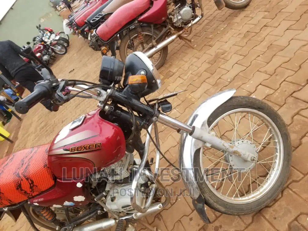 Bajaj Boxer 2022 Red