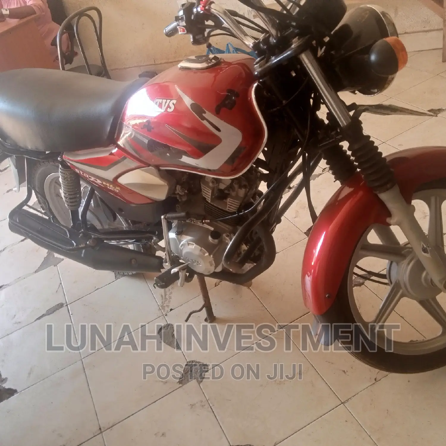 TVS HLX 125 2021 Red