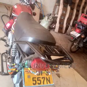 TVS HLX 125 2021 Red