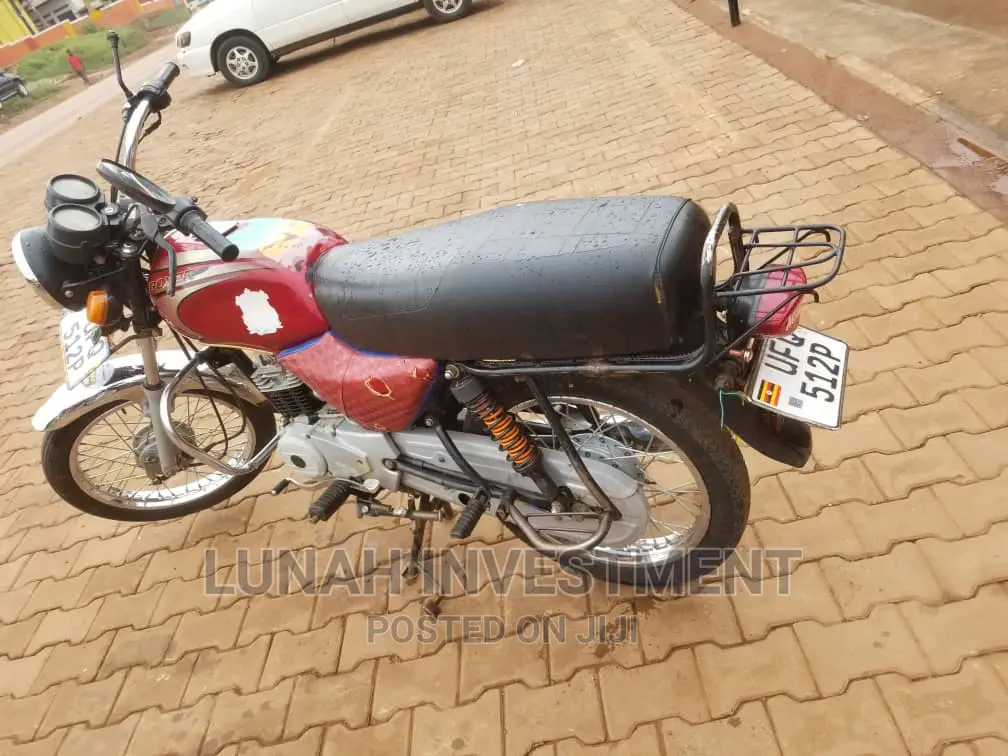 Bajaj Boxer 2021 Red