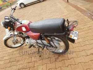 Bajaj Boxer 2021 Red