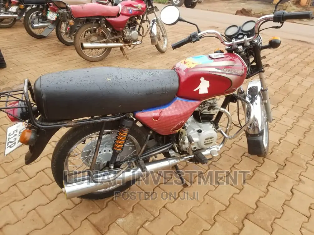 Bajaj Boxer 2021 Red