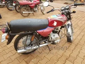 Bajaj Boxer 2021 Red