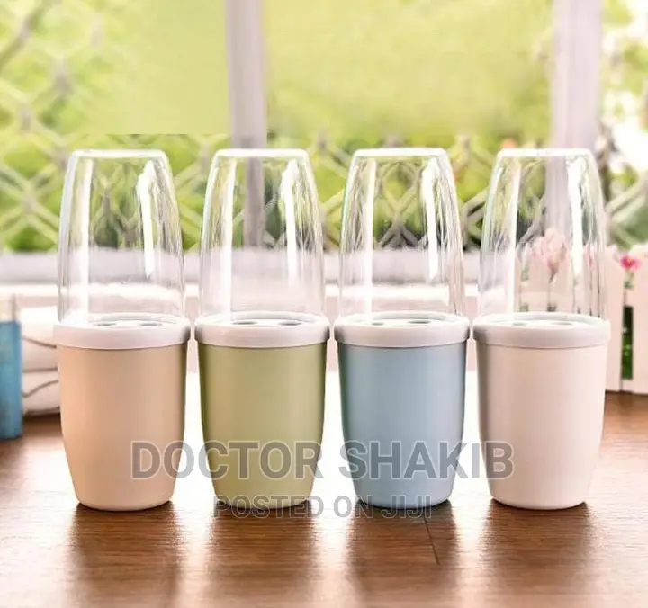 Plastic Portable Toothpaste Storage Toothbrush Case