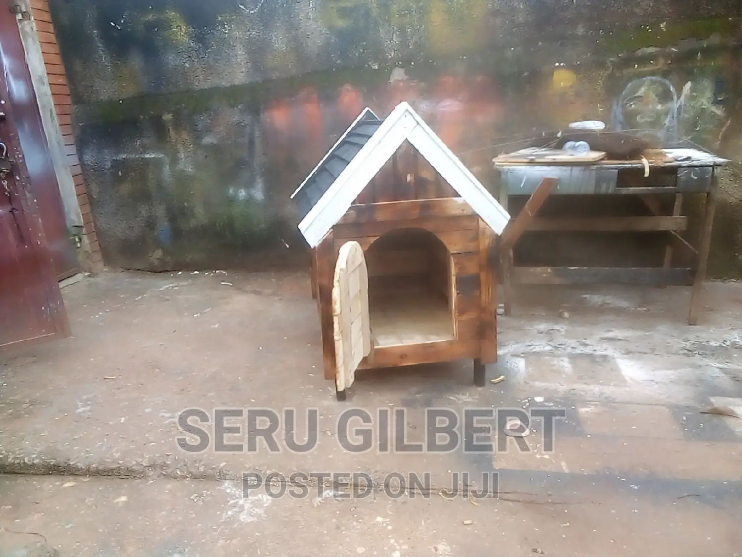 Dnice Dog House Available