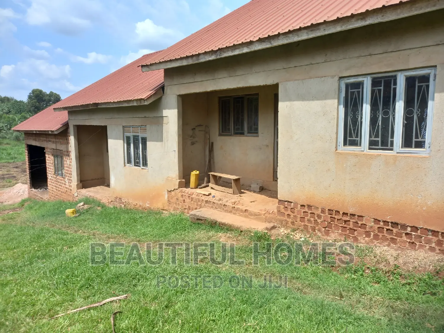 Furnished 2bdrm Apartment in Kira All Tarmack for sale
