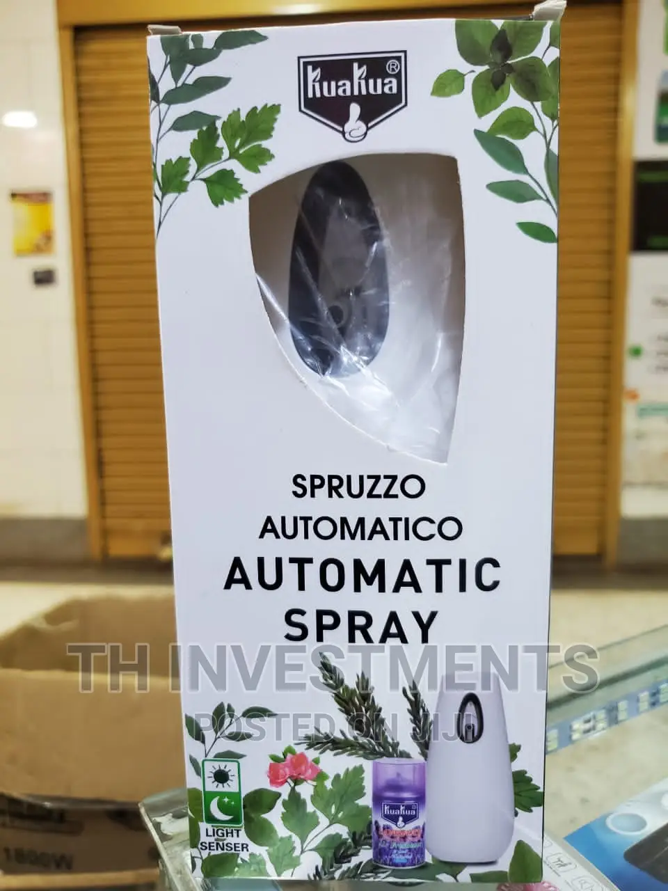 Automatic Air Freshener With One I Inside