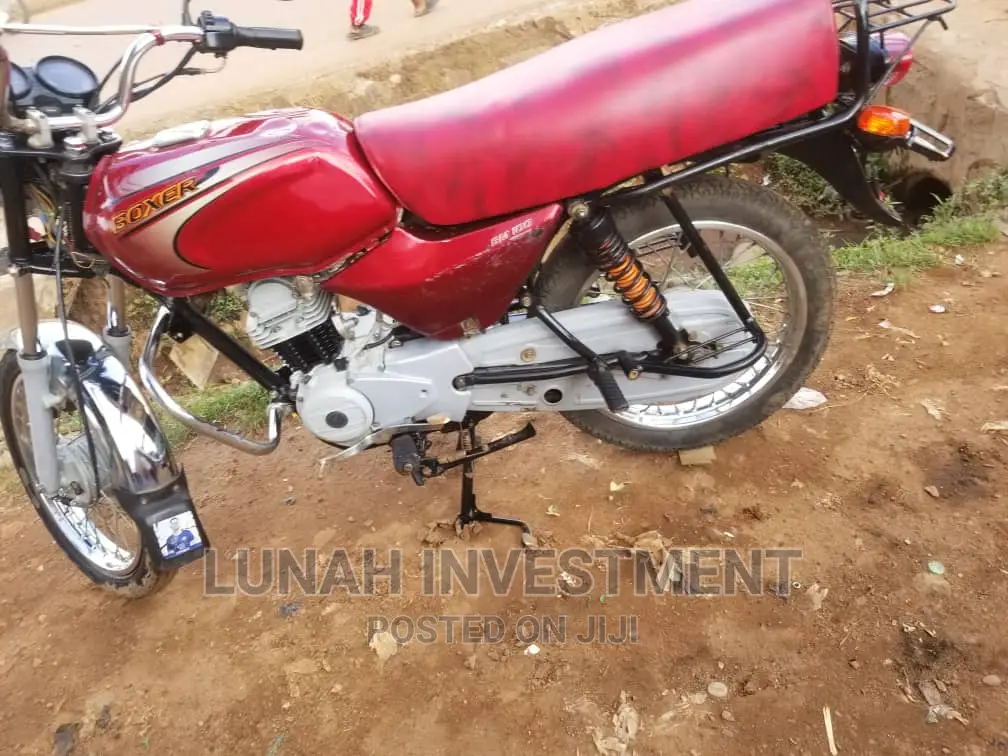 Bajaj Boxer 100 2023 Red