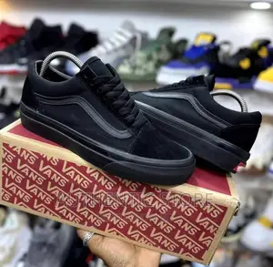 Photo - Unisex Vans Vintage Black Plain