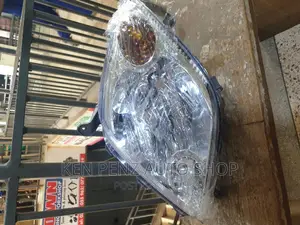 Headlamps Toyota Ist