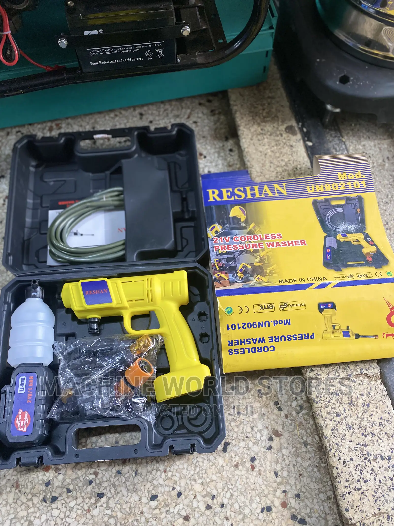 Cordless Pressure Washer