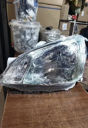 Headlamp Premio C ( 2004 - 2006)