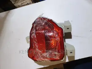 Reflector/ Rear Bumper Lamps Rav4 2006