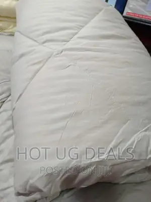 6x6 King Size Stripped Duvets With Bedsheet 2 Pillowcases