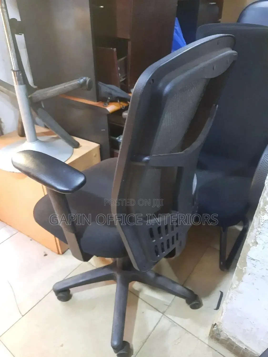Office Chair With a Back Mesh