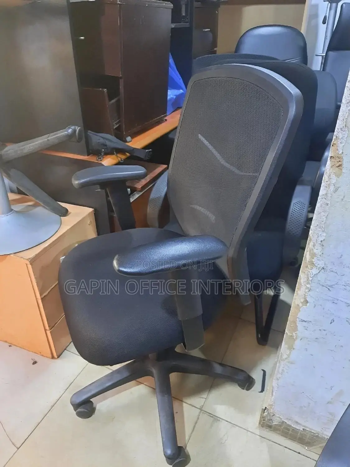 Office Chair With a Back Mesh