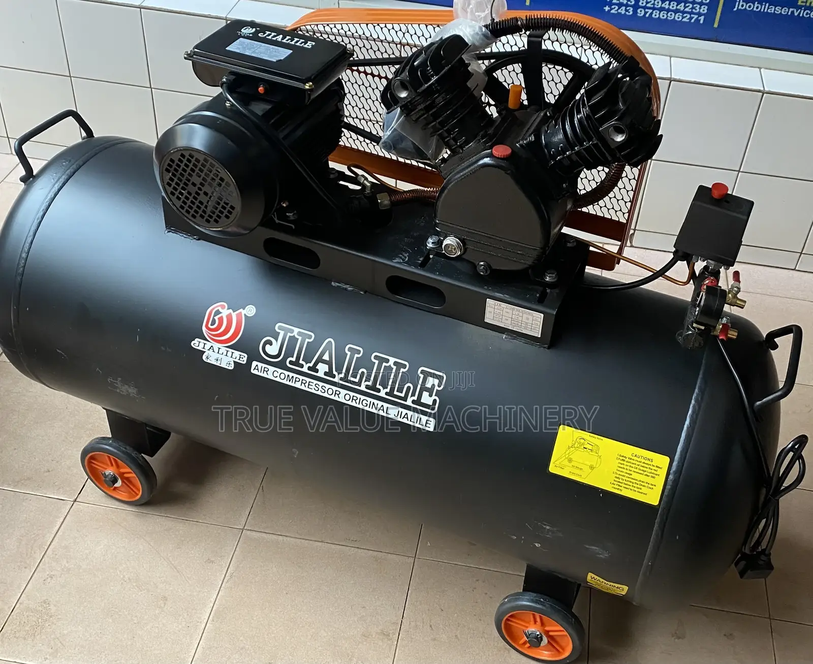 Air Compressor 300 Litres , 3 Piston Head