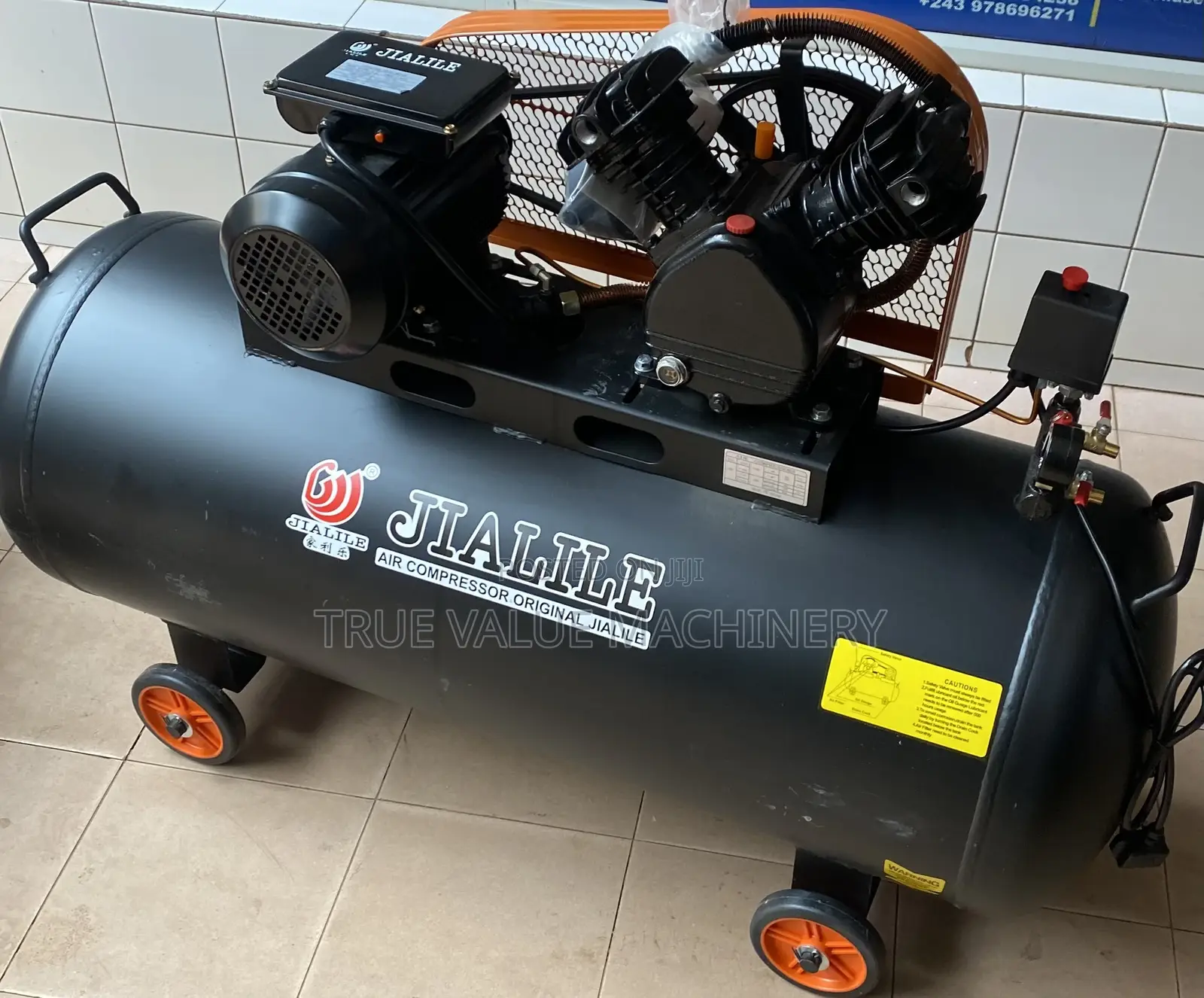 Air Compressor 300 Litres , 3 Piston Head