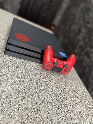 UK Used Ps4 PRO Unchipped