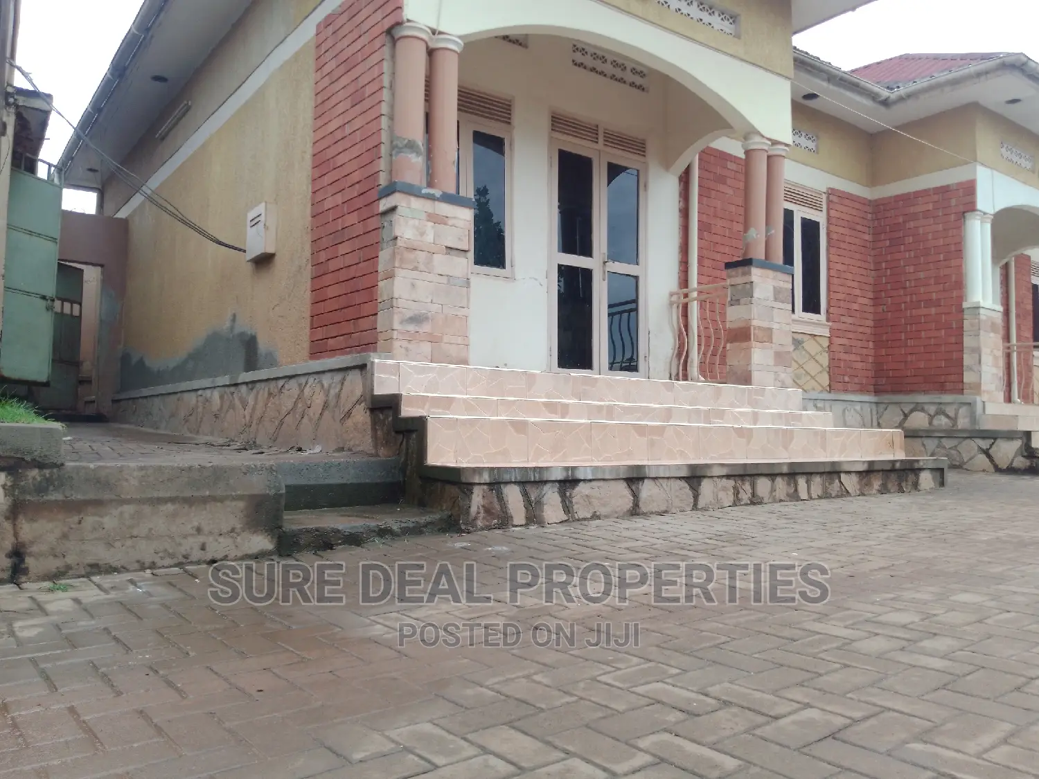 2bdrm House in Naalya Estate, Kira for sale