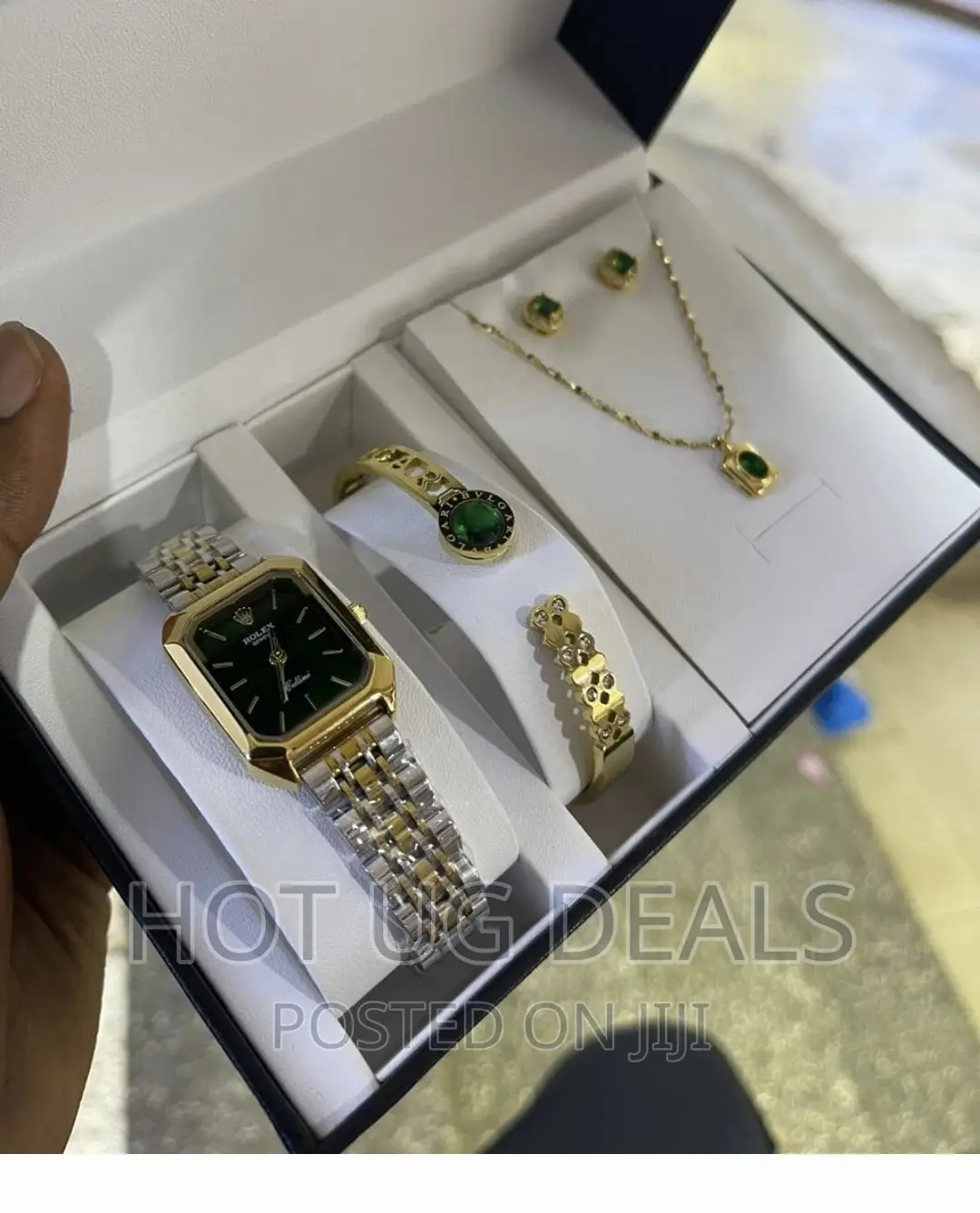 4pcs Pack of Ladieswatch, Bracelet, Necklace, Earring