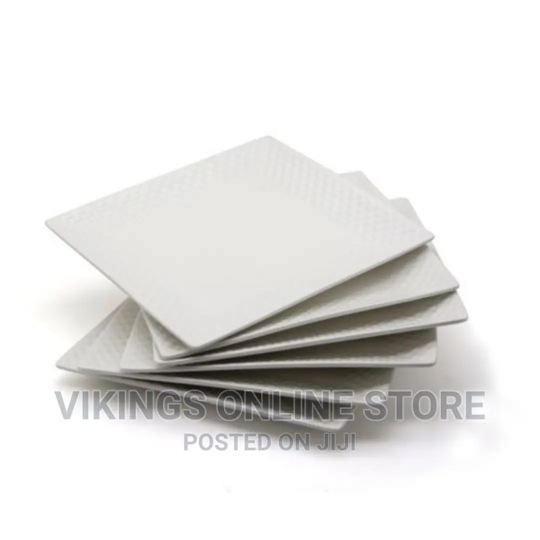 6 Pieces of Square Checked Plates -White
