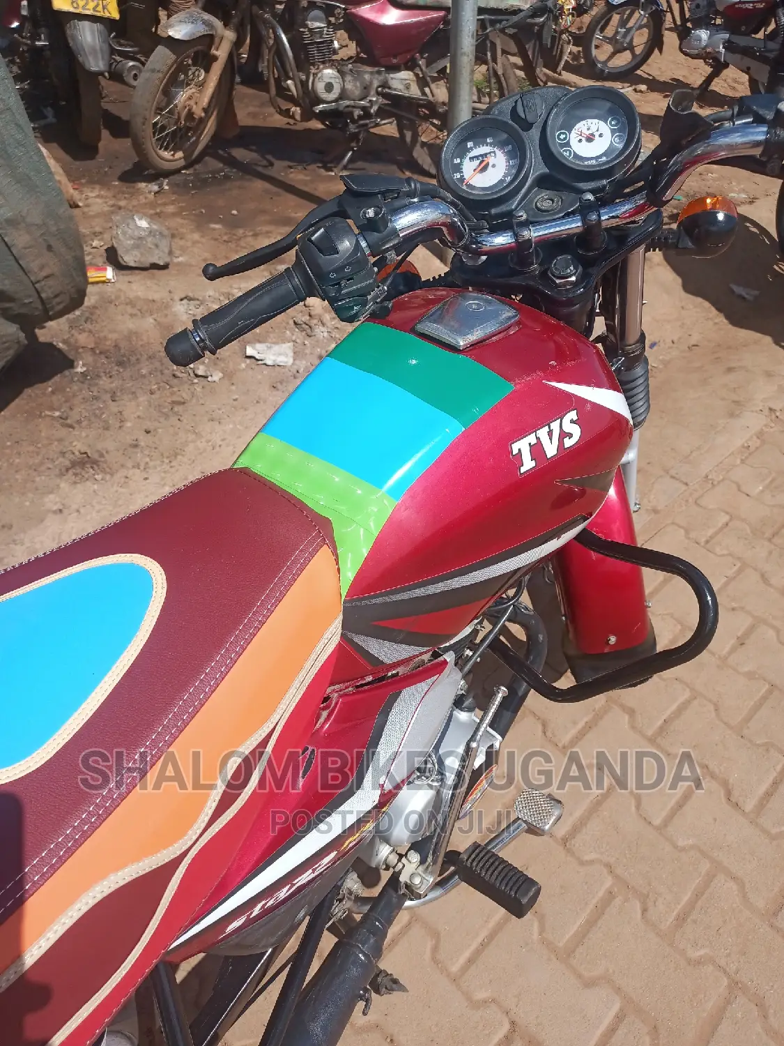 New TVS HLX 125 2023 Red