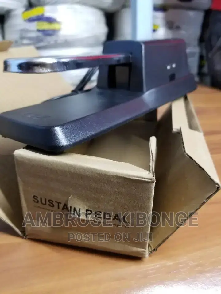YAMAHA Sustain Universal Foot Piano Keyboard Sustain Pedal.
